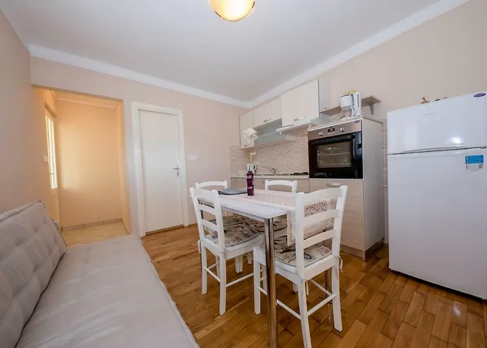 Rab Apartman Kampor