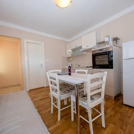 Rab Apartamento Kampor