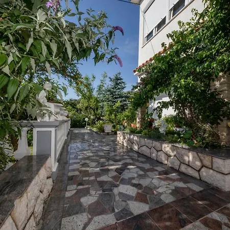 Rab Apartment