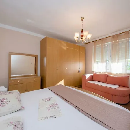 Rab Apartment Kampor